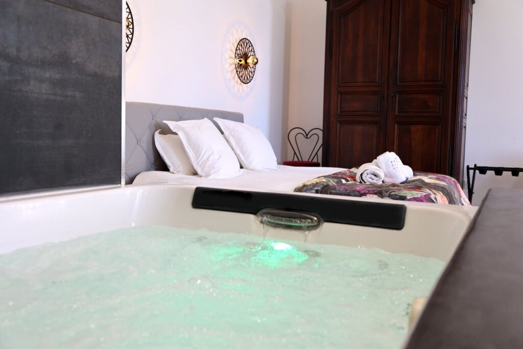 suite avec spa proche beziers chateau vendres 4 etoiles la flamboyante suite avec spa proche beziers chateau vendres 4 etoiles la flamboyante